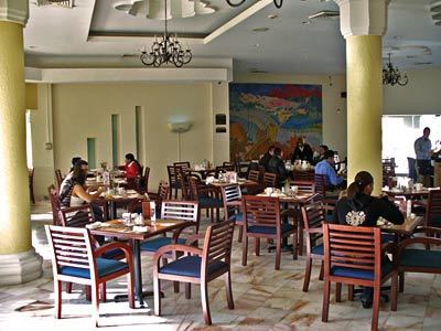 Holiday Inn Tijuana Zona Rio Екстериор снимка